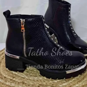 Botín roma tachas