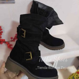 Botas media caña negra taco bajo